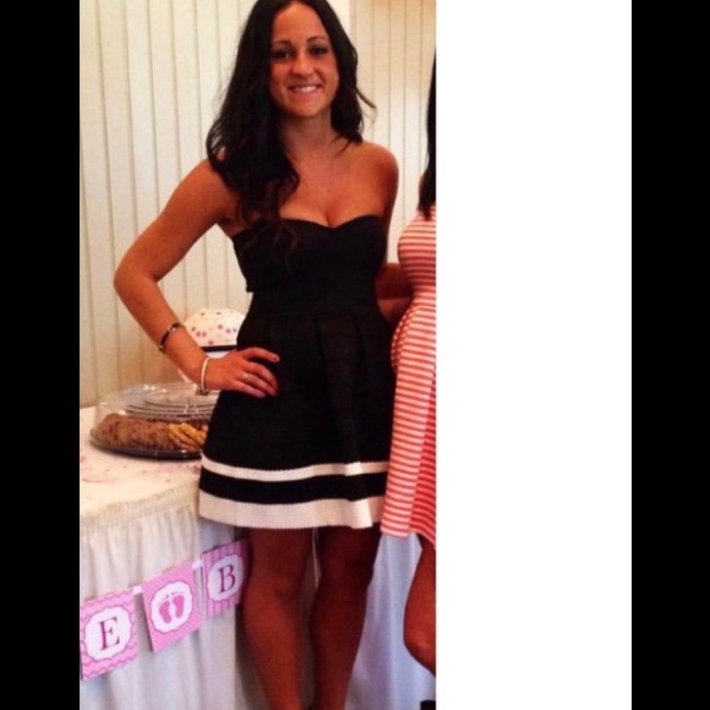 GORGEOUS SAN SOUCHI strapless mini dress